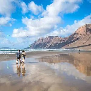 https://apartamento-la-ubilla.in-canary-islands.com